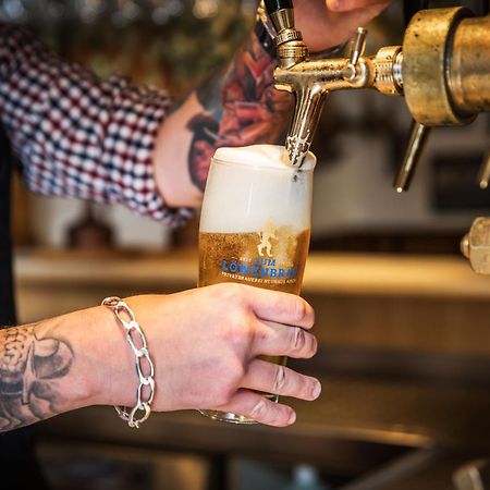 Brauereigasthof Zum Loewenbraeu Adelsdorf Екстериор снимка