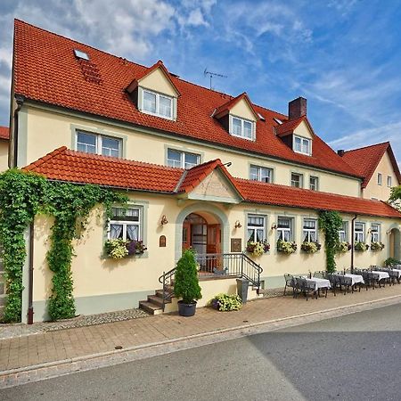 Brauereigasthof Zum Loewenbraeu Adelsdorf Екстериор снимка